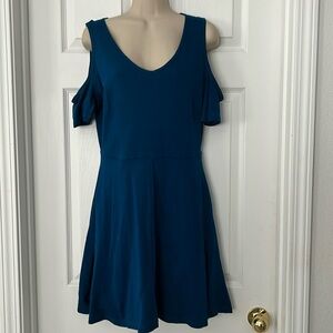 NY and Company Cut Out Sleeve Dress